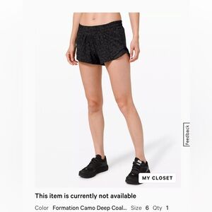 Lululemon Low Rise 2.5” Hotty Hot shorts in Formation Camo Deep Coal